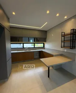 Casa de Condomínio com 4 Quartos à venda, 375m² no Jardins Itália, Goiânia
