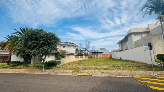 Lote/Terreno à venda, 448m² no Vila Aviação, Bauru
