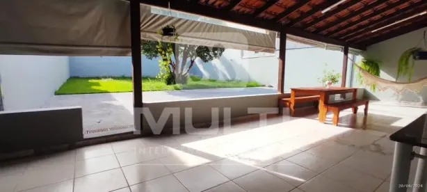 Casa com 2 Quartos à venda, 469m² no Marta Helena, Uberlândia