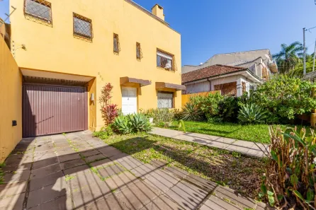 Sobrado com 3 Quartos para alugar, 303m² no Partenon, Porto Alegre