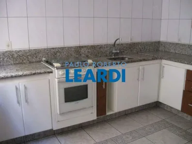 Sobrado com 3 Quartos à venda, 190m² no Vila Scarpelli, Santo André