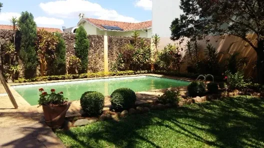 Casa com 3 Quartos para alugar, 310m² no Marechal Rondon, Canoas