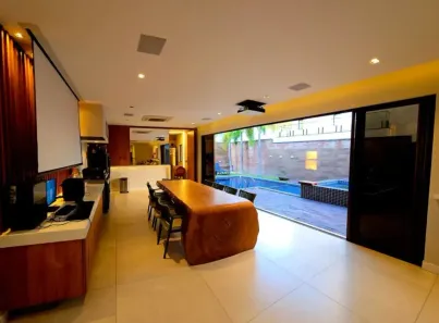 Casa de Condomínio com 5 Quartos para alugar, 320m² no Pires Façanha, Eusébio