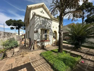 Casa com 4 Quartos à venda, 180m² no Rio Branco, Porto Alegre