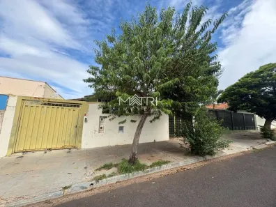 Casa com 2 Quartos à venda, 256m² no Jardim Adalgisa, Araraquara