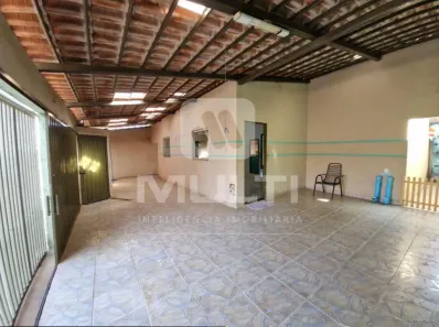 Casa com 2 Quartos à venda, 110m² no Jardim Holanda, Uberlândia