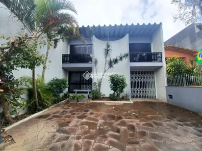 Casa com 3 Quartos para alugar, 250m² no Centro, Canoas