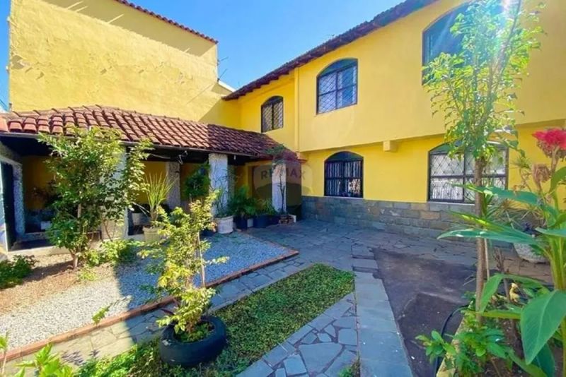 Casa com 3 quartos — Conjunto Celso Machado, Belo Horizonte