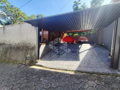 Casa com 3 Quartos para alugar, 74m² no Itacorubi, Florianópolis