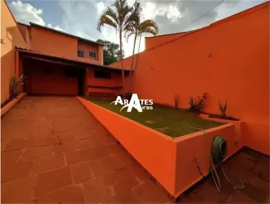 Casa com 3 Quartos à venda, 200m² no Tubalina, Uberlândia