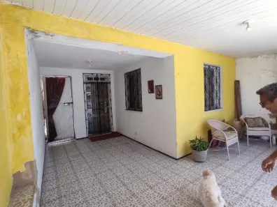 Casa com 3 Quartos à venda, 350m² no Parque Araxá, Fortaleza