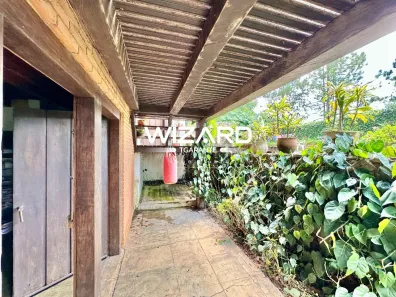 Casa com 3 Quartos para alugar, 305m² no Chácara de La Rocca, Carapicuíba