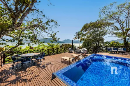 Casa de Condomínio com 7 Quartos à venda, 1200m² no , Mangaratiba