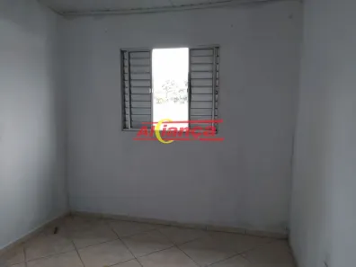 Casa com 2 Quartos para alugar, 250m² no Vila Galvão, Guarulhos
