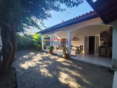 Sobrado com 3 Quartos à venda, 235m² no Jardim Santa Maria, Jacareí