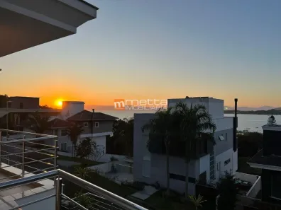Casa de Condomínio com 3 Quartos à venda, 417m² no João Paulo, Florianópolis