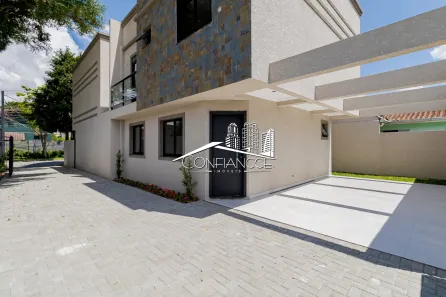 Casa com 3 Quartos à venda, 133m² no São Braz, Curitiba