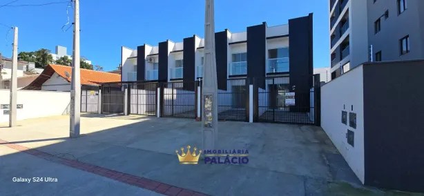Casa com 2 Quartos para alugar, 69m² no Iririú, Joinville