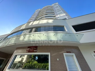Apartamento com 3 Quartos para alugar, 104m² no Centro, Tubarão