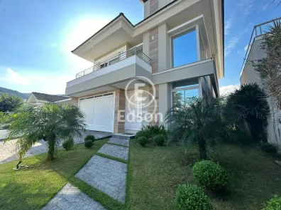 Casa com 3 Quartos à venda, 247m² no Pedra Branca, Palhoça