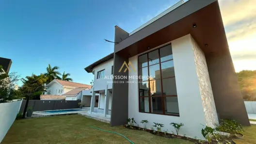 Casa com 5 Quartos à venda, 470m² no Candelária, Natal