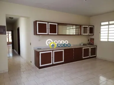 Casa com 5 Quartos à venda, 344m² no Centro, Piracicaba