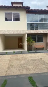 Casa de Condomínio com 4 Quartos à venda, 145m² no Jardim América, Goiânia