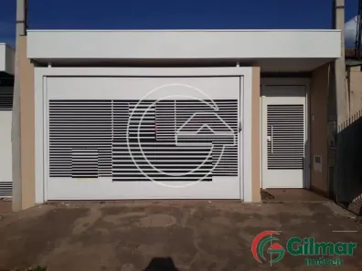 Casa com 3 Quartos para alugar, 10m² no Centro, Marília