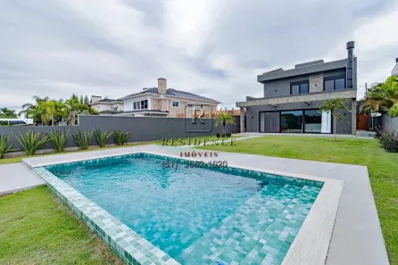 Sobrado com 4 Quartos à venda, 327m² no Belém Novo, Porto Alegre