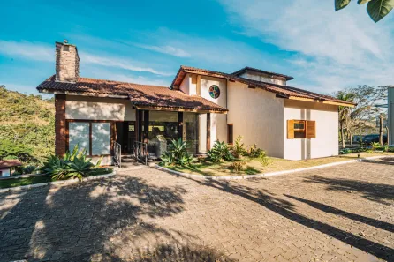 Casa de Condomínio com 4 Quartos à venda, 270m² no Salvaterra, Juiz de Fora
