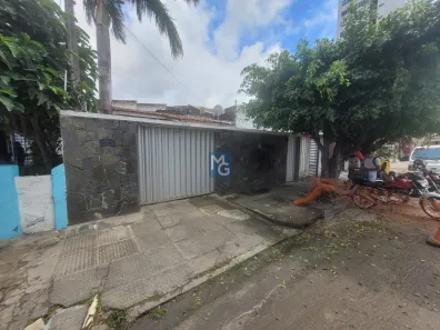 Casa com 3 Quartos à venda, 250m² no Campo Grande, Recife