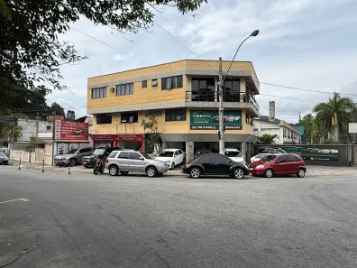 Imóvel Comercial com 4 Quartos para alugar, 90m² no Centro, Nova Friburgo