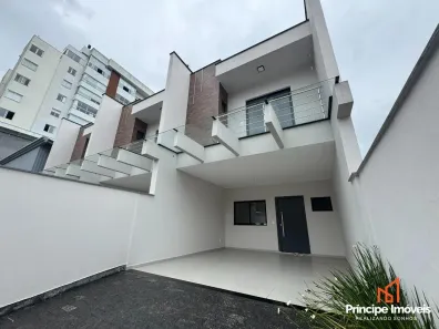 Casa com 3 Quartos à venda, 140m² no Costa e Silva, Joinville