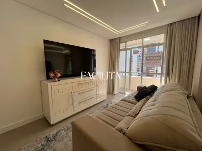 Apartamento com 2 Quartos para alugar, 82m² no Centro, Florianópolis
