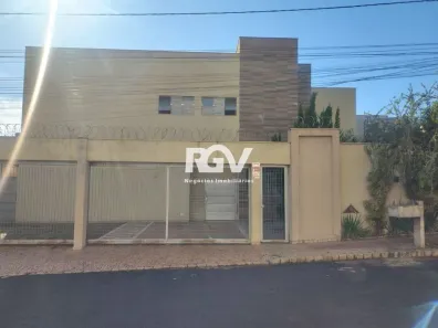 Prédio Comercial para alugar, 628m² no Tabajaras, Uberlândia