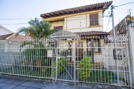 Casa com 4 Quartos à venda, 330m² no Menino Deus, Porto Alegre