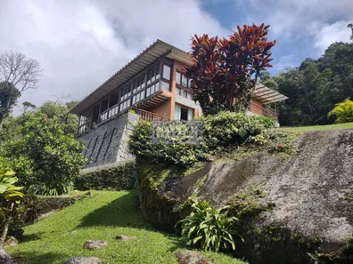 Casa com 3 Quartos à venda, 400m² no Granja Guarani, Teresópolis