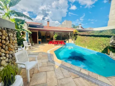 Sobrado com 4 Quartos à venda, 350m² no Jardim Esplanada, São José dos Campos