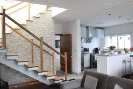 Sobrado com 3 Quartos à venda, 204m² no Vila Gilda, Santo André