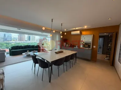 Apartamento com 3 Quartos à venda, 250m² no Santo Amaro, São Paulo