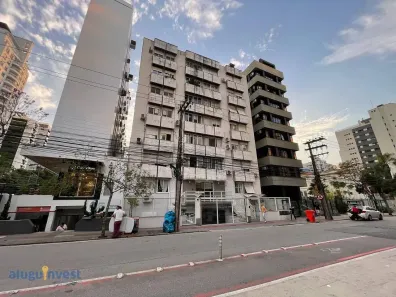Apartamento com 2 Quartos para alugar, 72m² no Centro, Florianópolis