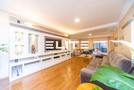 Sobrado com 4 Quartos à venda, 302m² no Vila Assunção, Santo André