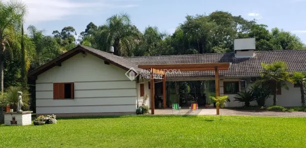 Fazenda/Sítio com 3 Quartos à venda, 240m² no , Portão