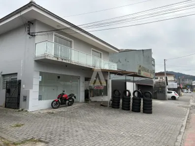 Prédio Comercial à venda, 200m² no Iririú, Joinville