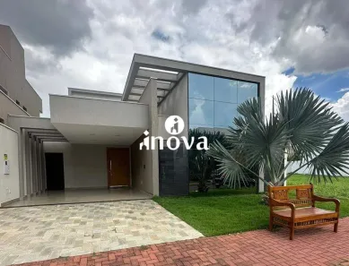 Casa de Condomínio com 4 Quartos à venda, 190m² no Estância dos Ipês, Uberaba