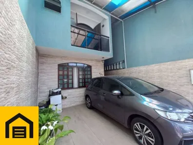 Sobrado com 3 Quartos à venda, 202m² no Jardim Campo Verde, Mauá