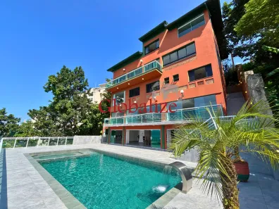 Casa com 5 Quartos à venda, 704m² no Marapé, Santos