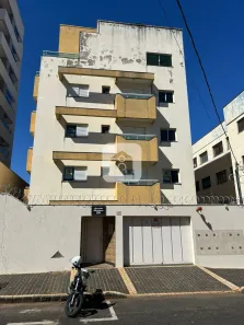 Cobertura com 2 Quartos para alugar, 120m² no Santa Mônica, Uberlândia