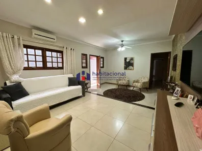 Casa com 3 Quartos à venda, 150m² no Jardim Belvedere, Araras