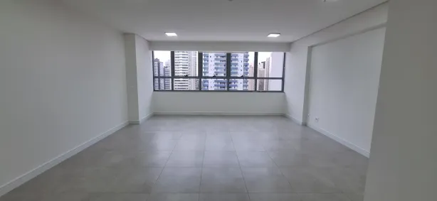 Sala Comercial para alugar, 38m² no Bela Suiça, Londrina